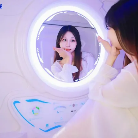 Capsule hotel Panda Victor Space Capsule *